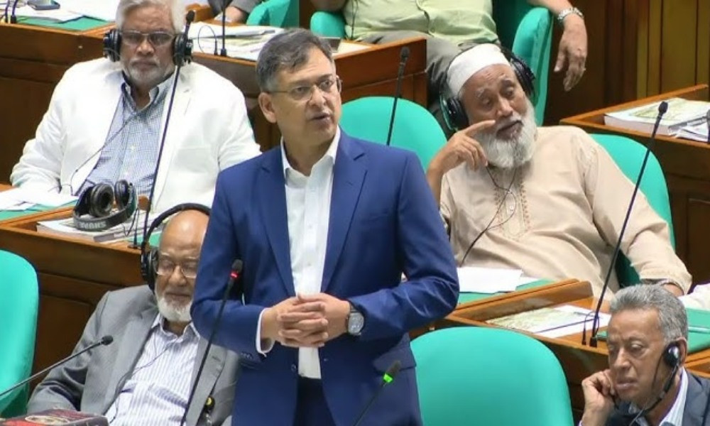 ছাত্রদল-শিবির সংঘর্ষের ঘটনায় একতরফা দোষারোপ না করার অনুরোধ স্বরাষ্ট্রমন্ত্রীর